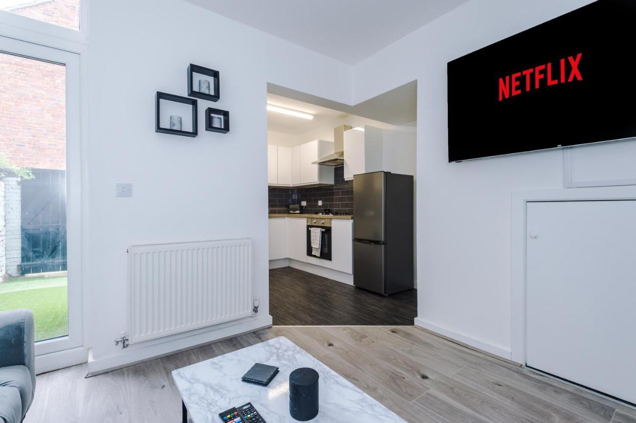 Cosy 3 Bed 3 Bath House - Central Liverpool -Self Check-In & Free Parking! Villa Ngoại thất bức ảnh